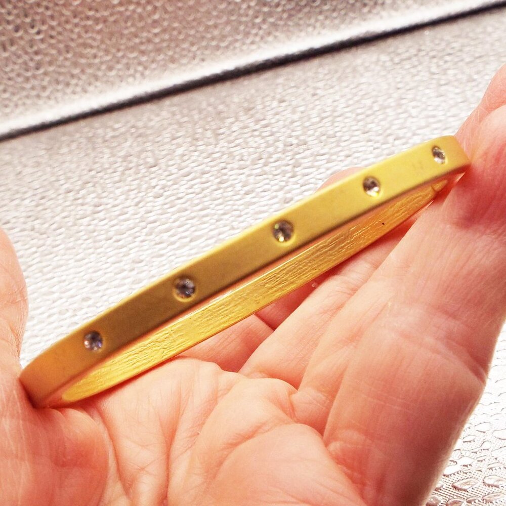 SLEEK AND SIMPLE SATIN GOLDEN W/ DIMONDS CLAMPER BANGLE BRACELET 40B